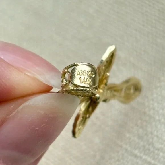 14k Gold Cross Pendant - Picture 4 of 6